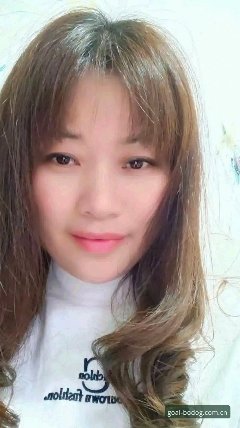 昨晚十一点多，朋友老周发来一条语音，背景音是球场的喧哗声。他说刚在博狗体育中文官网更新了APP，点开英超积分榜，顺手切到LOL夏季赛的实时数据，界面一点没卡。老周是那种做事讲究的人，连看个比分都要对比三四个平台，这次能让他主动发消息，说明确实不一样。